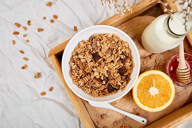 Can Birds Eat Oats? A Healthy Grain for Pet & Wild Birds
