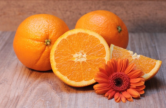 Can Budgies Eat Orange? (In moderation) | Budgie Food List