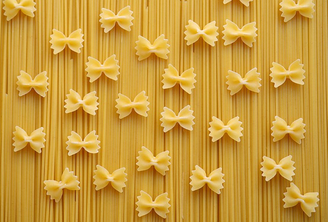 Can Budgies Eat Pasta? (In moderation) | Budgie Food List
